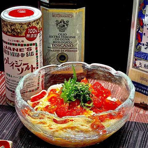 「クレイジーソルト」を使ってみたSnapdishの料理・レシピ写真:『冷製トマトソースそうめん』✨✨✨揖保乃糸とクレイジーソルトのある夏の食卓