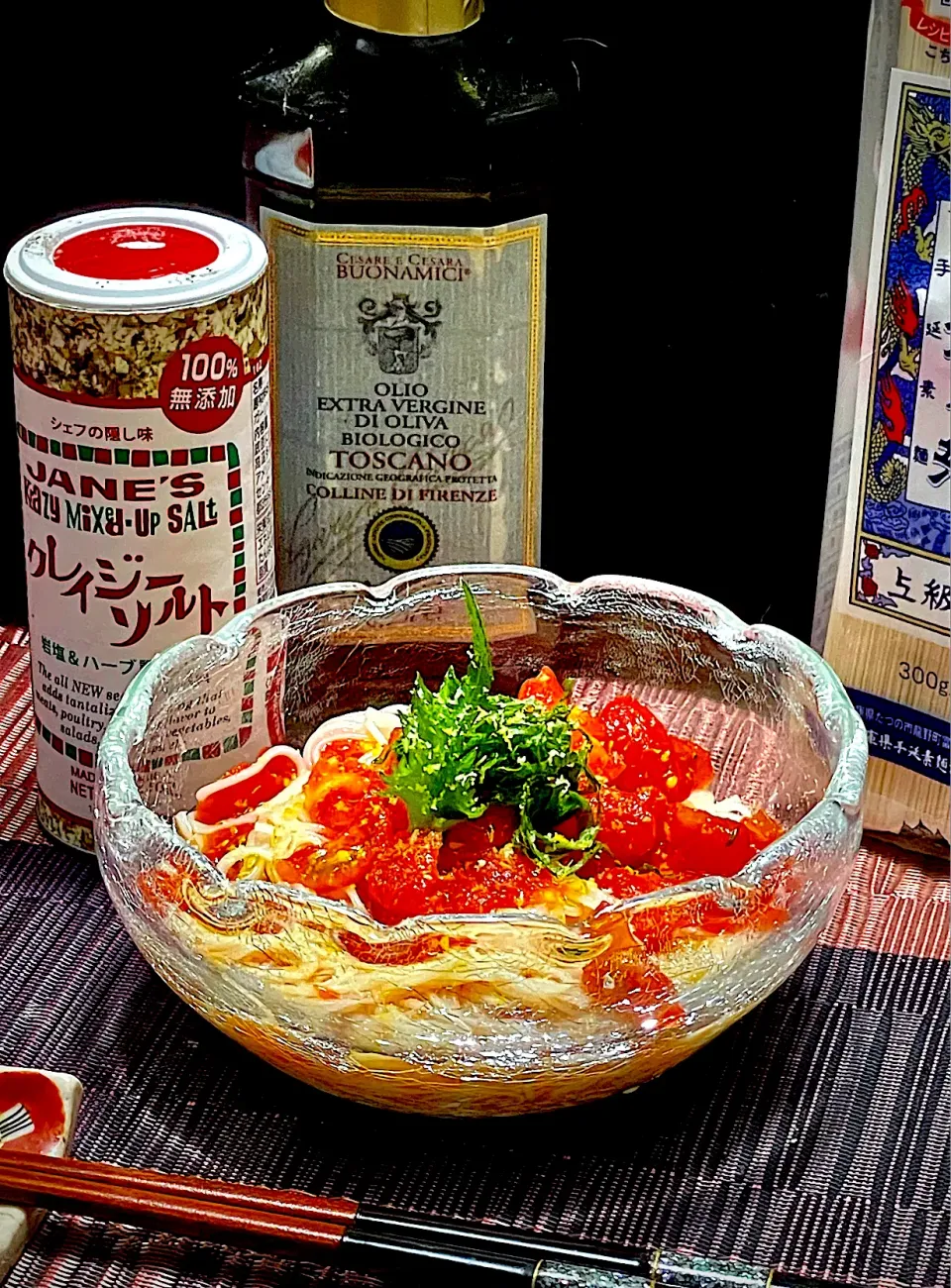 Snapdishの料理写真:『冷製トマトソースそうめん』✨✨✨揖保乃糸とクレイジーソルトのある夏の食卓|イチロッタさん