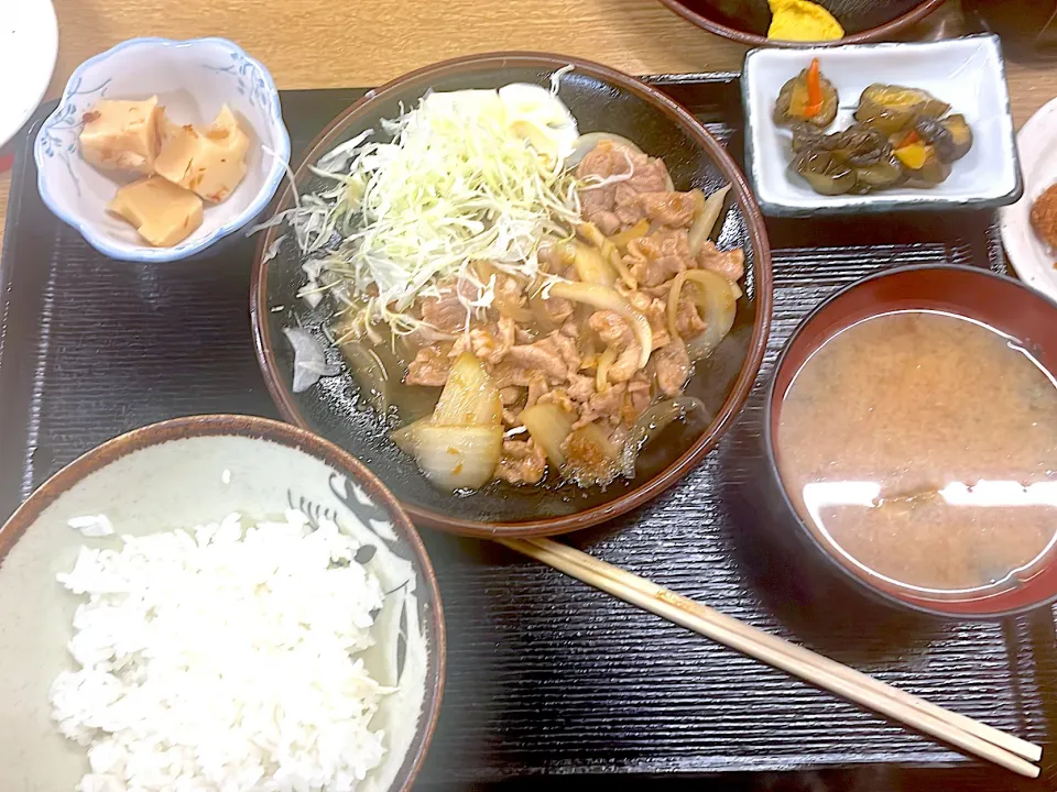 お外で初めて食べた生姜焼き定食でありんす。深川　三徳さん|ぽんぽこまめだ。さん