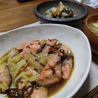 yuuさんレシピ  塩昆布を使った鮭とキャベツの重ね蒸し