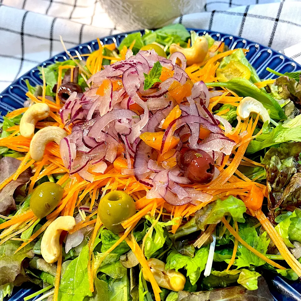 おうちサラダ🥗 ͛.*|りんりんさん