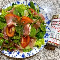 クレイジーソルトとオリーブオイル🫒でアルモンデサラダ🥗