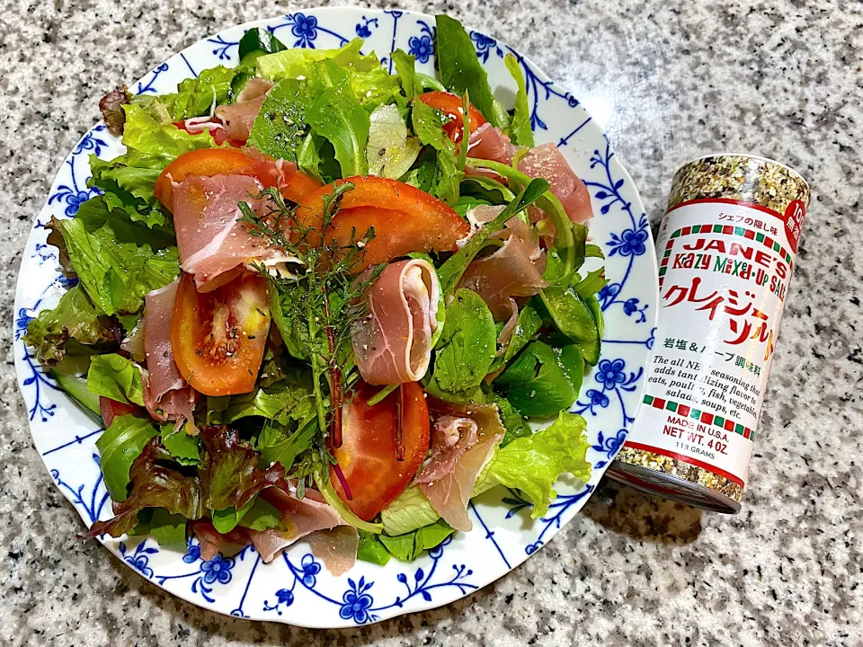 クレイジーソルトとオリーブオイル🫒でアルモンデサラダ🥗|つんさん