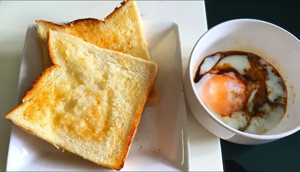 Good morning butter toast + egg 💕💕😋🌻🌻🌻|🌷lynnlicious🌷さん