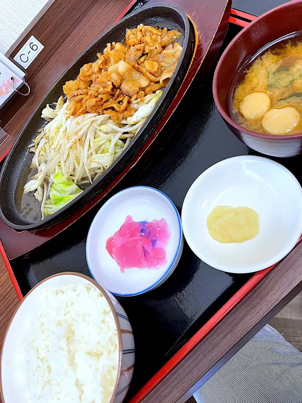 みや古食堂の国産豚の鉄板焼き定食＠秦野|小池 康裕さん