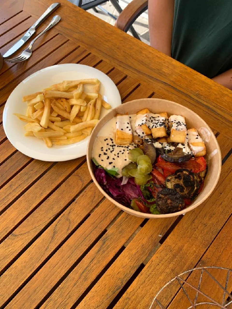 Snapdishの料理写真:Grillgemüse mit Salat und Halloumi|Peggyさん