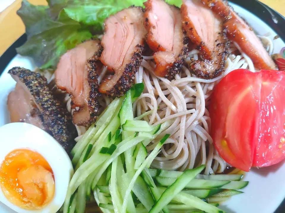 冷やし鴨南蛮。鴨肉はさすがに購入一択。|食べたいけど料理したくないさん