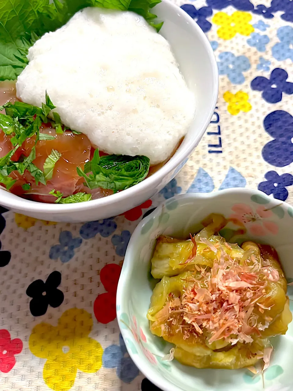 長芋ハマチ漬け丼　焼き茄子🍆|4jinoanataさん