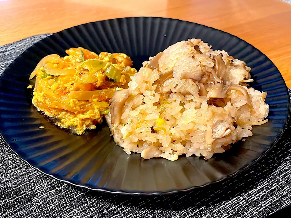 舞茸おこわ&エビとセロリのカレー炒め|AK@Night Cookerさん