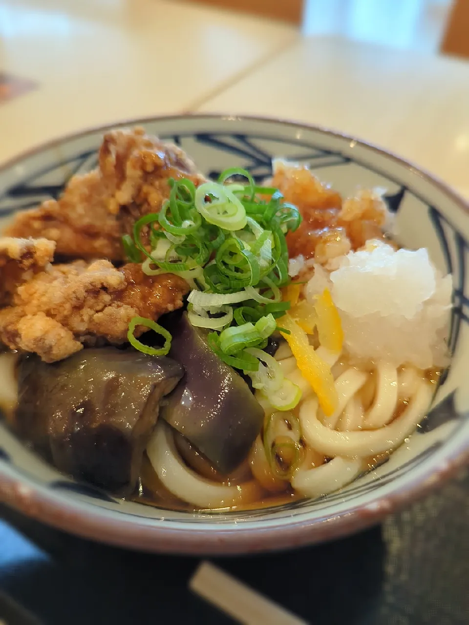 丸亀製麺 冷やし鶏唐鬼おろしぶっかけうどん😋|みぽりん♪さん