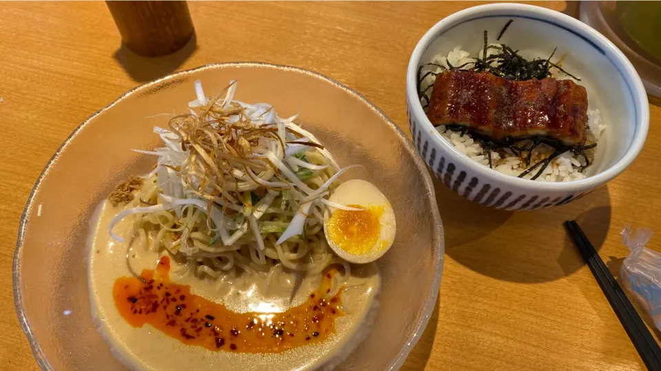 Snapdishの料理写真:一風堂さんの冷やし坦々麺とうなぎ丼|Morito Kamiyaさん