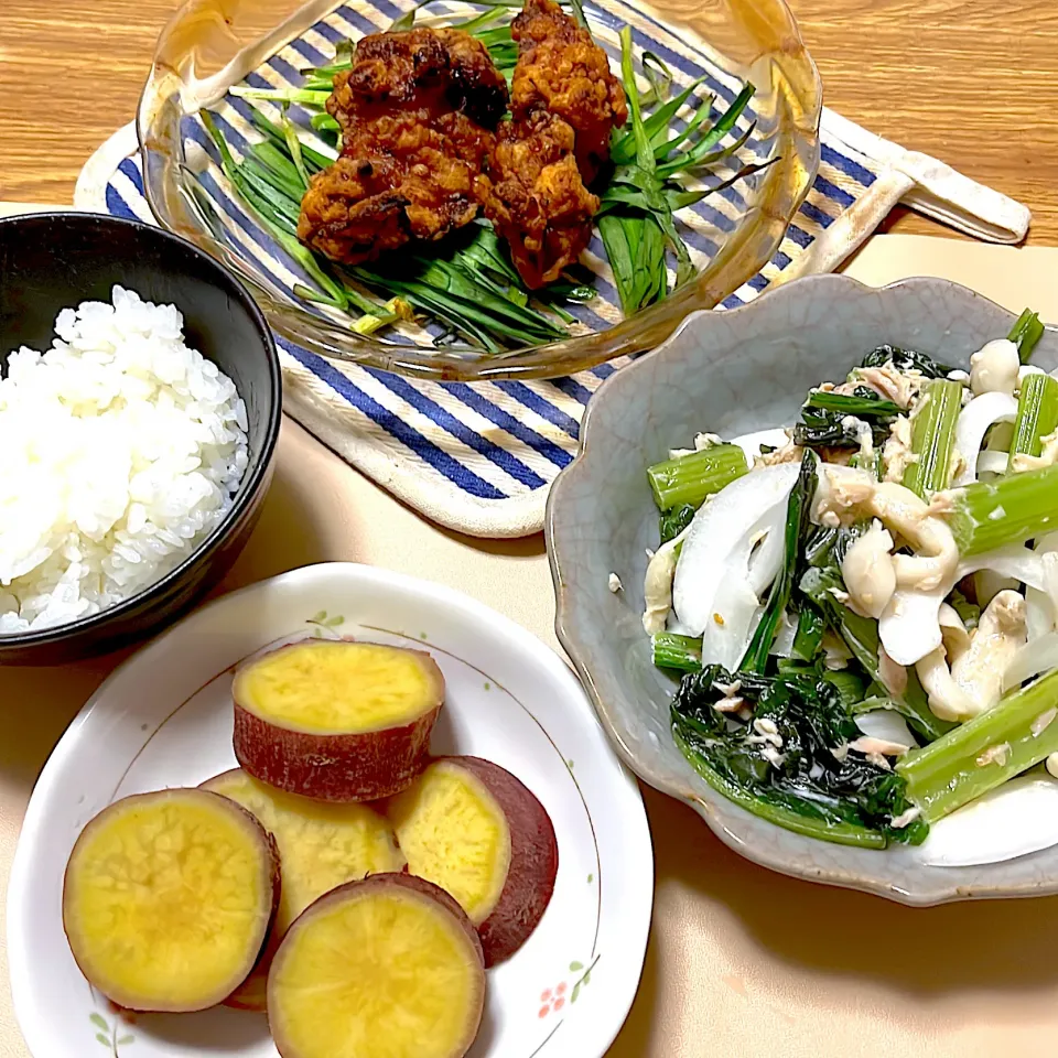 Snapdishの料理写真:2023/07/18 うまい菜&玉ねぎ&きのこ ツナマヨ、さつまいも甘露煮、サンバ大分唐揚げ|kykyさん