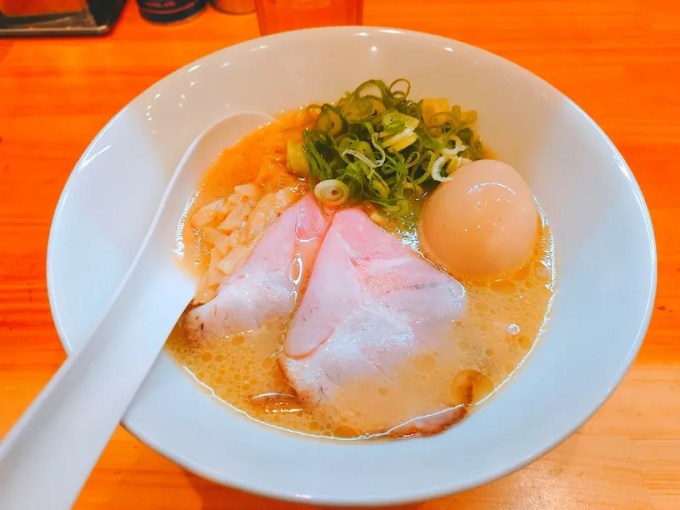 鶏白湯ラーメン|水無月さん