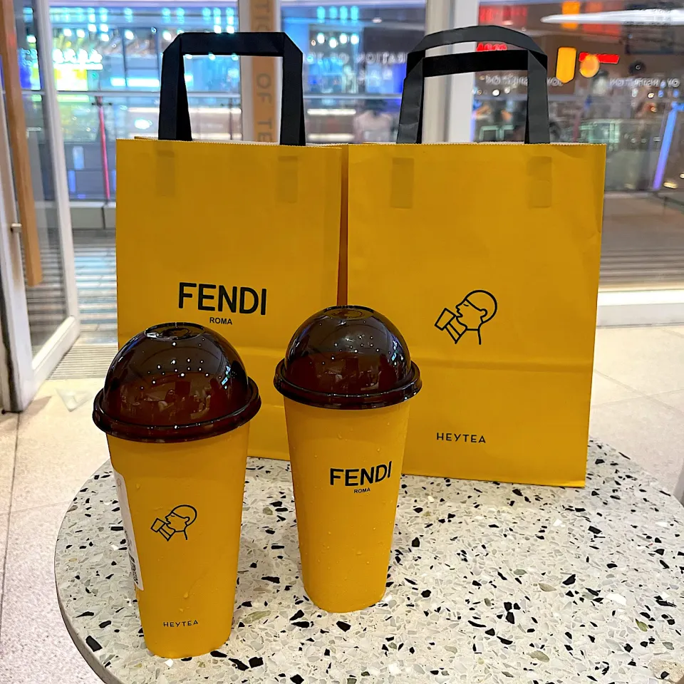 Fendi giallo joy|skyblueさん