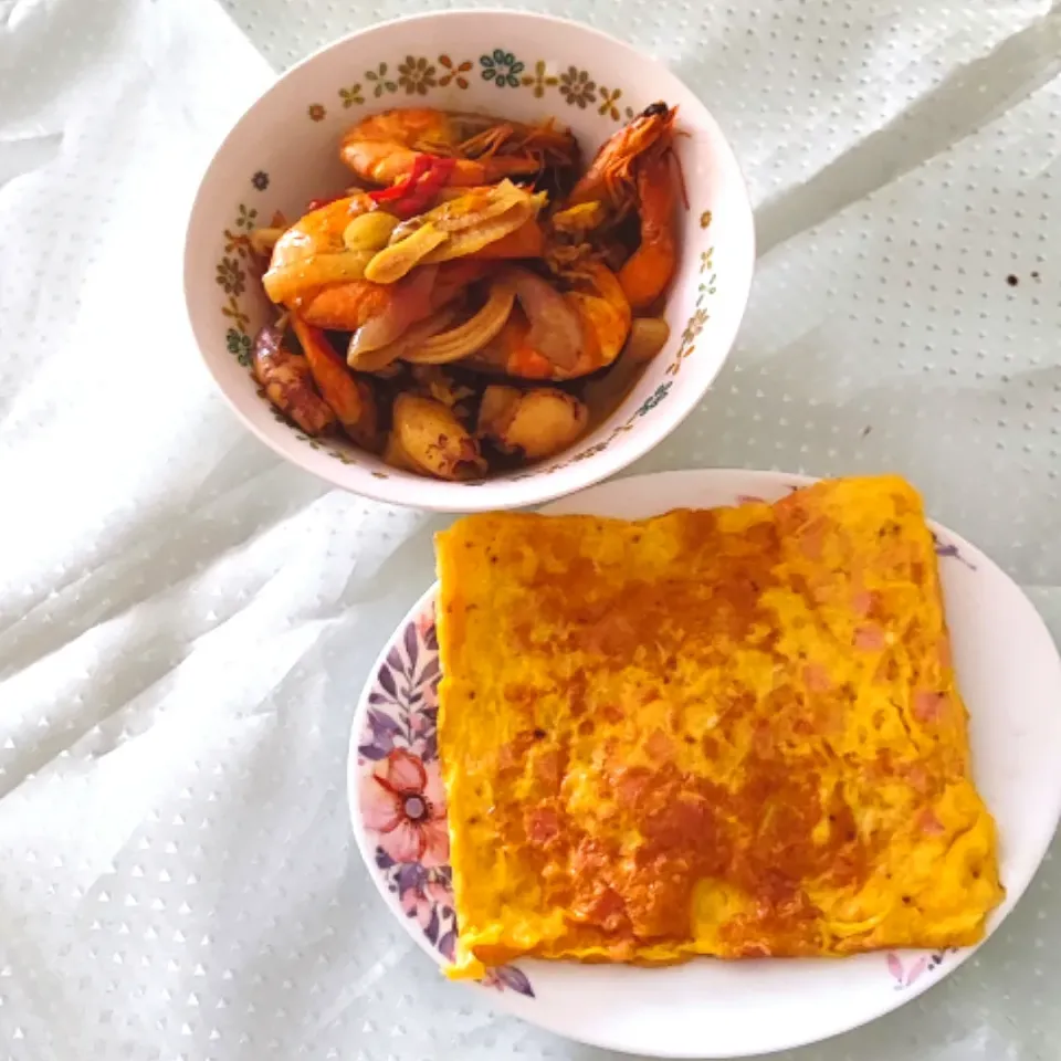 Squid & Prawn with Turmeric
Scramble Egg Corn with Slide Chicken|simatasepetさん