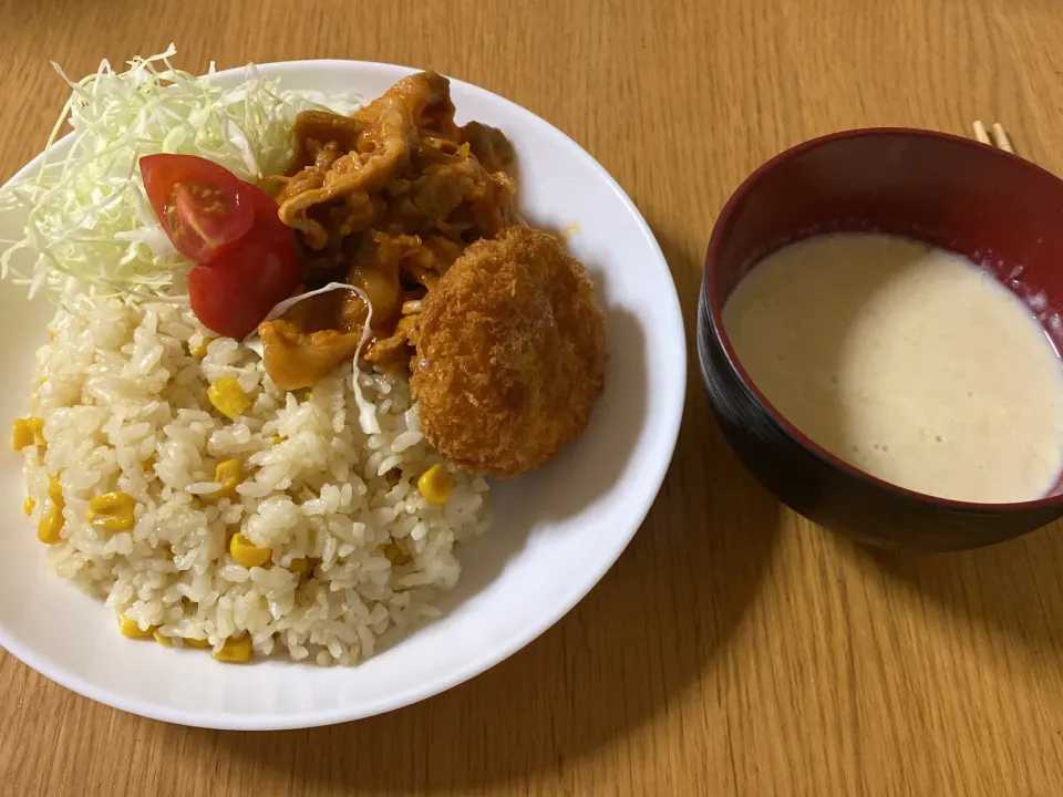 Snapdishの料理写真:コーンご飯&ポークケチャップ|ここなりさん