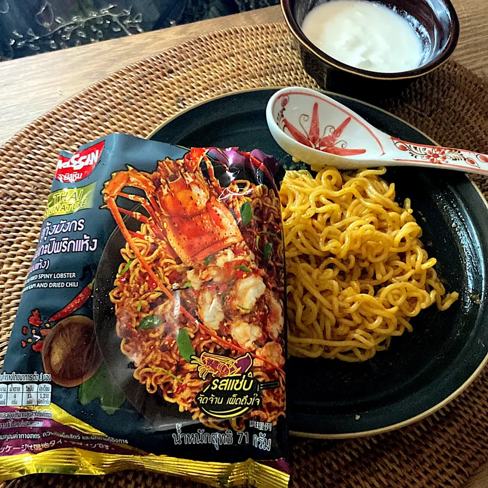 Snapdishの料理写真:日清 タイシグニスチャー 辛口えび焼きそば|くろねこじったん‍さん