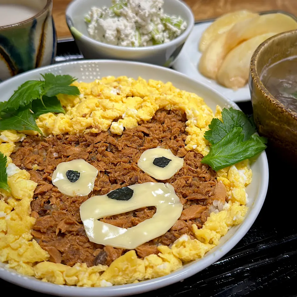 一度やってみたかった！くまちゃん２色丼！|くまちゃんさん