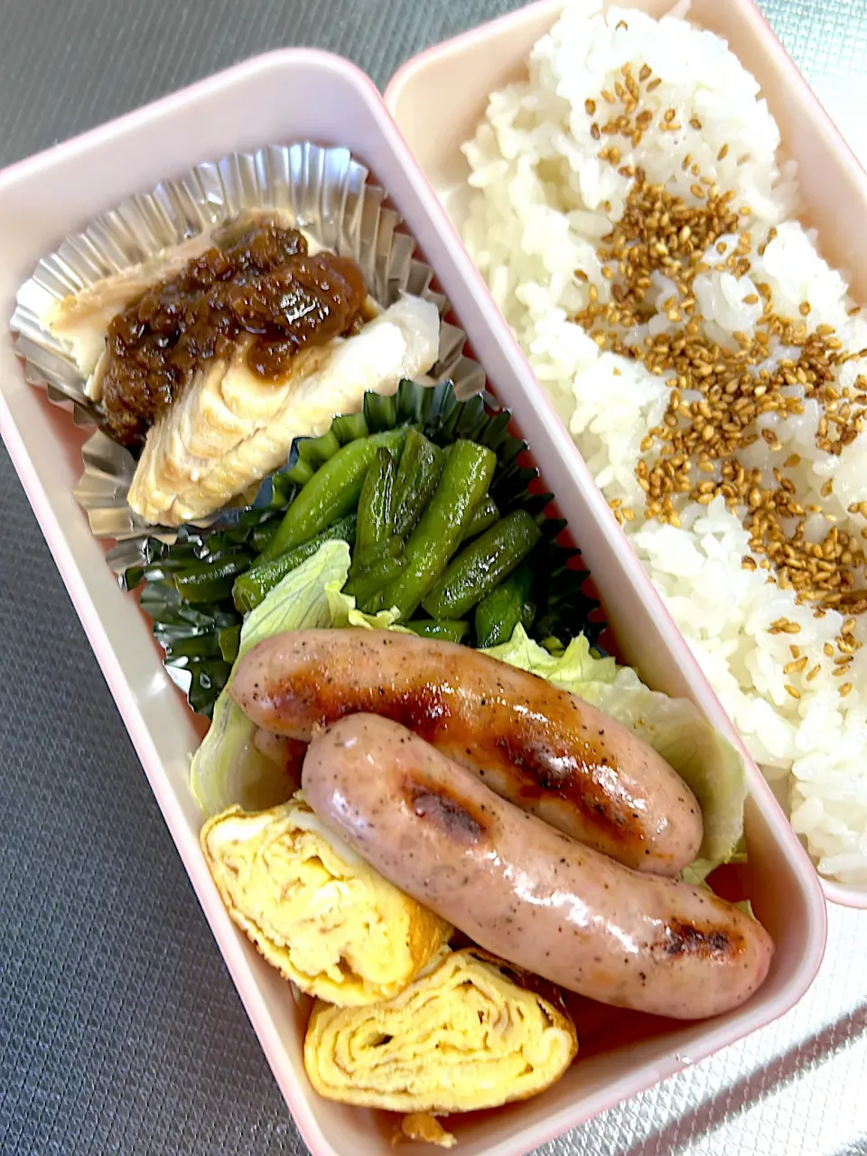 Snapdishの料理写真:ウインナー弁当|ぱんださん