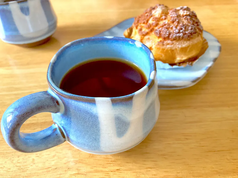 頂き物のシュークリームとタンポポ珈琲😘|さくたえさん