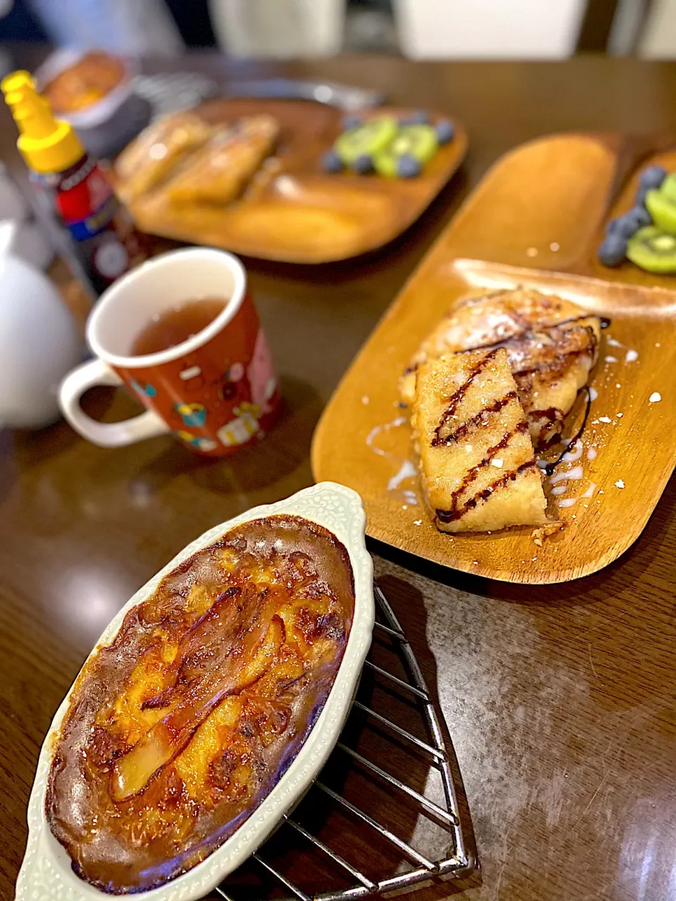 チーズカレードリア　フレンチトースト　チョコソース　キウイ　ブルーベリー　アールグレイティー|ch＊K*∀o(^^*)♪さん