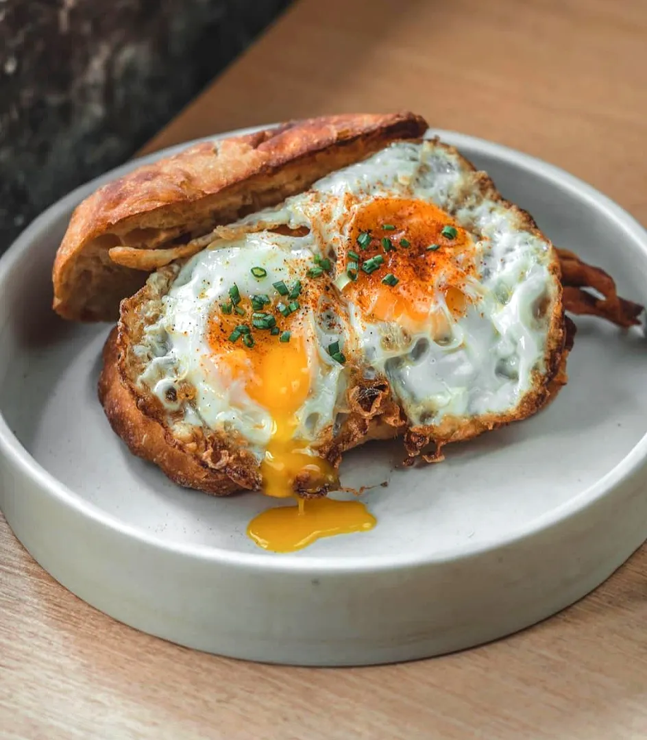 Day Off Brunch w/ Such Delish & Tasty Pulled Pork Toastie Topped w/ Crispy Fried Eggs 🥪🥓🍳🤤|An'leeさん