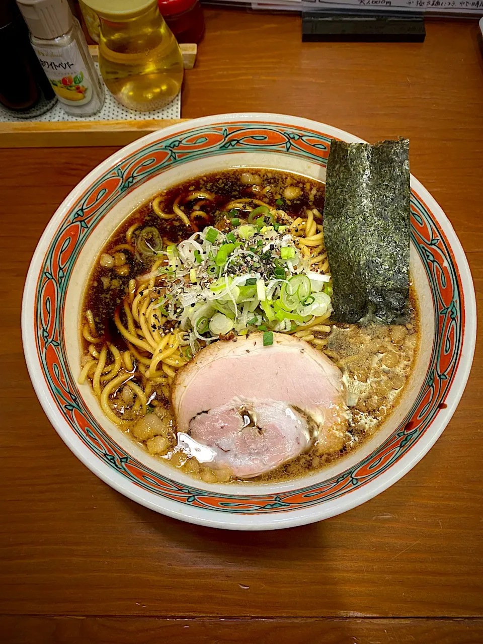 背脂黒醤油ラーメン|髙野泰朋さん