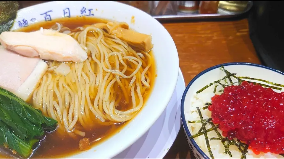 【食べログ TOP 5000】
麺や 百日紅
冷やしSOBA  (限定、1,000円)
＋すじこ丼 (450円)
＋味玉 (Instagramフォローで無料)
＠新宿三丁目 1分
(JR新宿駅から徒歩8分)
23165 (173,800)|大脇さん