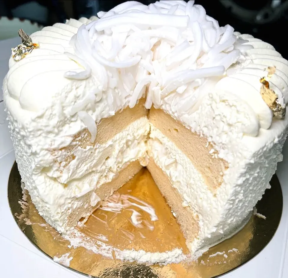 Then Sweet Moment w/ Luscious Coconut Cake! 🥥🍰🤍🤤|An'leeさん