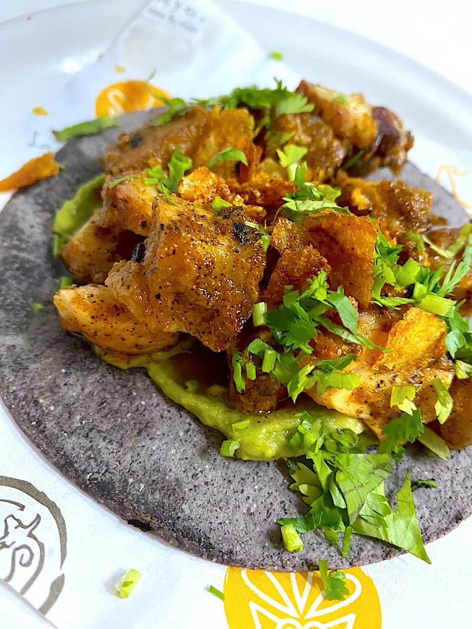 Taco de pulpo chamuscado con caztacán|daniela larbanoisさん