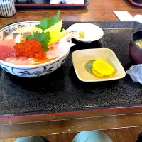 余市海鮮丼|なべ子さん