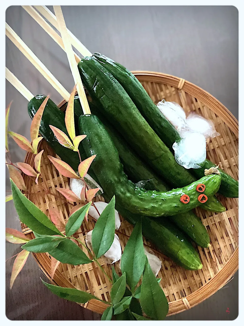 丸ごと1本キュウリの漬物 🥒|yucca@さん