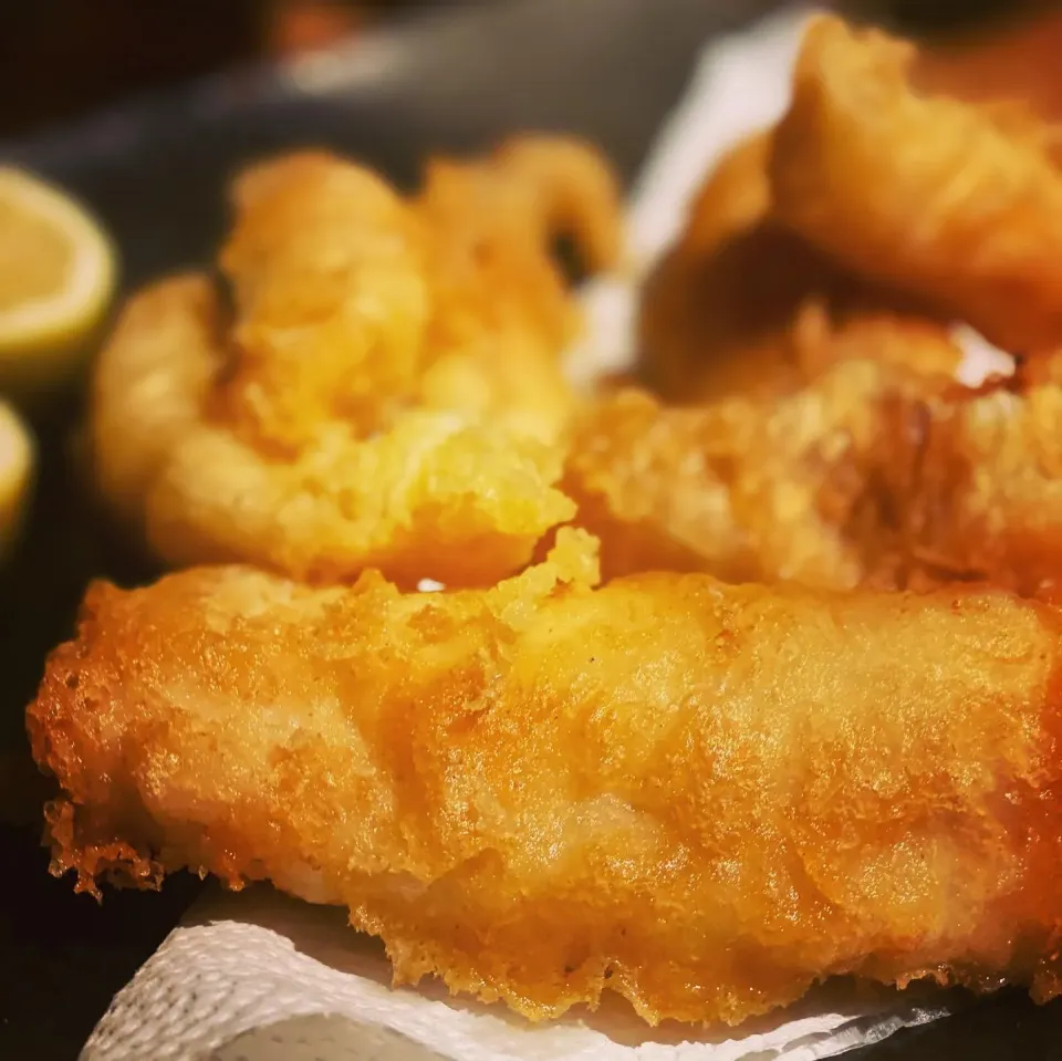 Dinner ! Dinner ! 
Fresh Battered Taro Fish Fillets with Fresh Cut Chips & Piccalilli Tartare Sauce 
#fish&chips #homemade 
#freshbatter 
#tarofish
#chefemanuel|Emanuel Hayashiさん