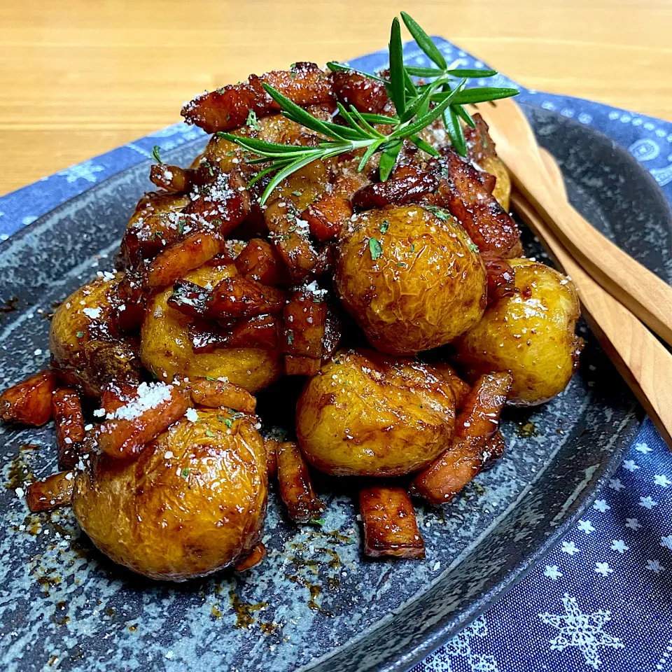 romieさんの料理 新じゃがのバルサミコ煮ころがしを鎮江香醋で煮ころがし|sakurakoさん