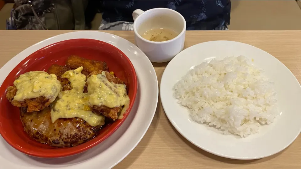 ガストさんのハンバーグ＆チキン南蛮ランチ|Morito Kamiyaさん