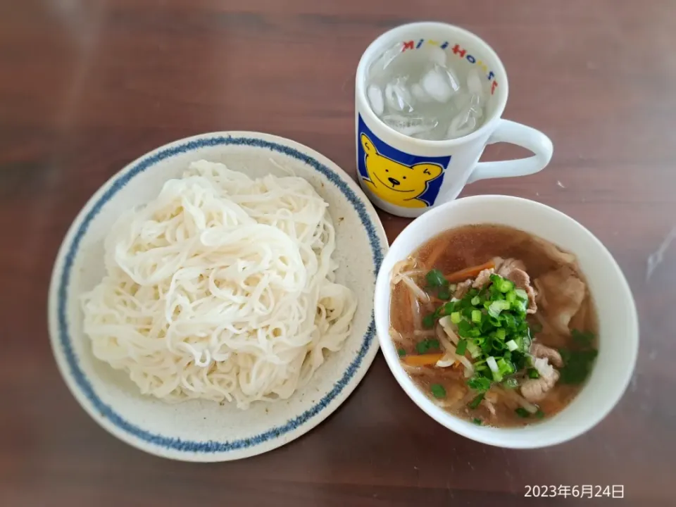 2023年6月24日の昼ご飯
肉だしつけそうめん
焼酎水割り|ソラ♂のご飯さん