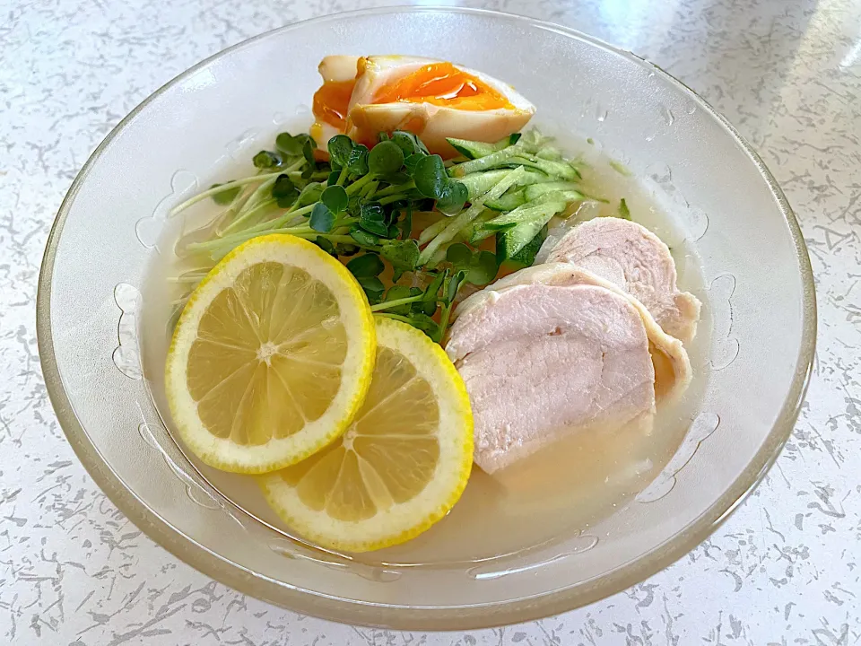 Snapdishの料理写真:レモン冷麺♪|rin♪さん