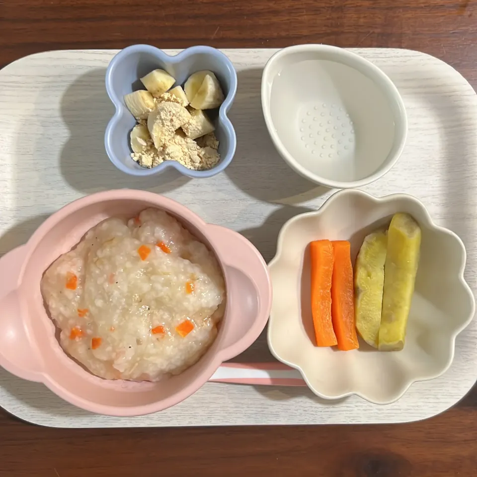 Snapdishの料理写真:和光堂 しらすと大根のまぜごはん、さつまいも、にんじん、きなこバナナ、湯冷し|km2571さん