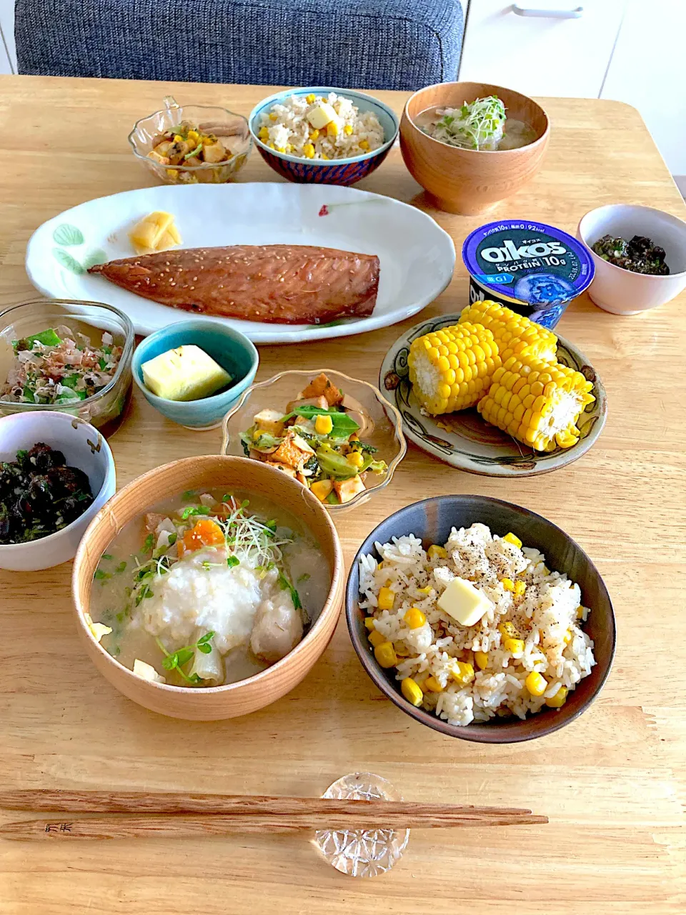 トウモロコシ🌽の炊き込みご飯でガッツリ朝ごはん|さくたえさん