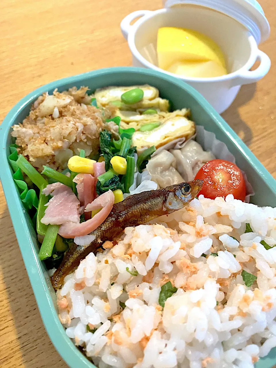 鮭と大葉ご飯&スコップコロッケ弁当|杏都さん