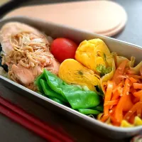 【冷凍作り置き】チンして詰めるだけ弁当|🌼さん