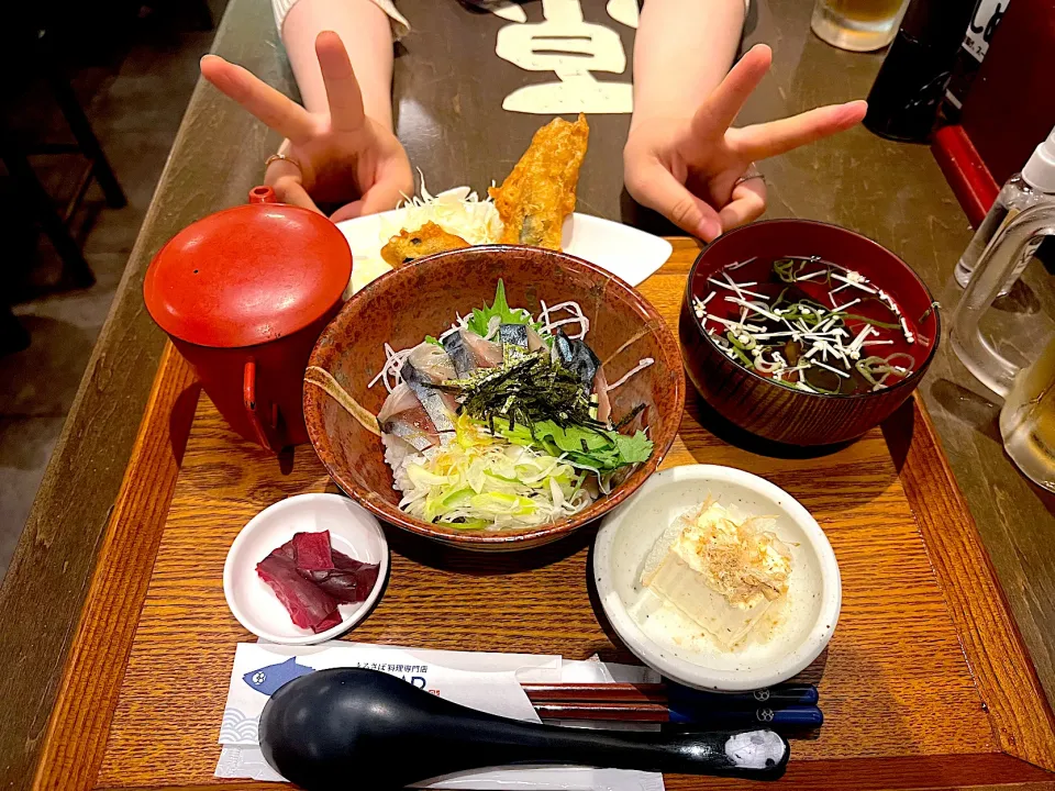 しめ鯖丼定食|みなとさん