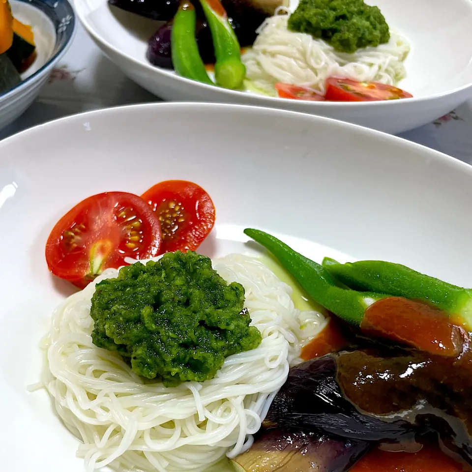 夏野菜と胡瓜ダレでそうめん|つるひめさん