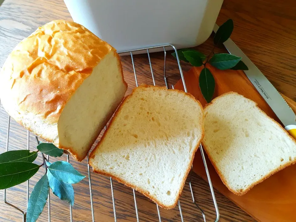 まなまな♡さんの料理 【ビタントニオ使いたおし隊】手作りヨーグルトdeヨーグルト食パン🍞|fumfumさん