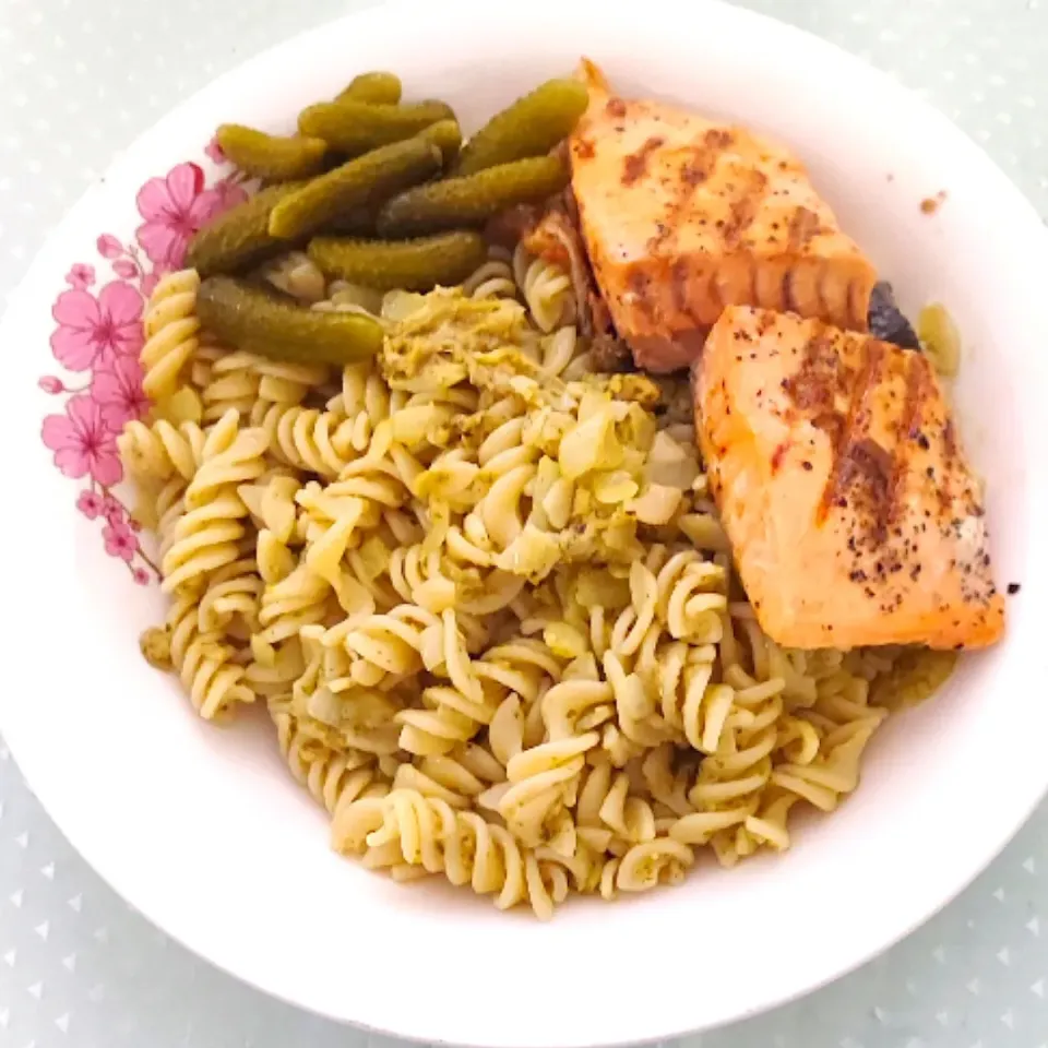 Fusili Pesto with Salmon Grill|simatasepetさん