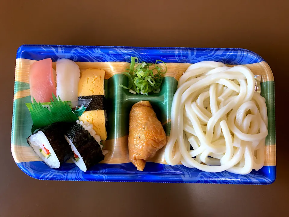 BN うどん握り寿司セット弁当|ばーさんさん