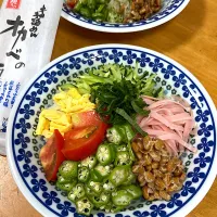 Snapdishの料理写真:半田手延べ麺でぶっかけ素麺|LaLamamaさん