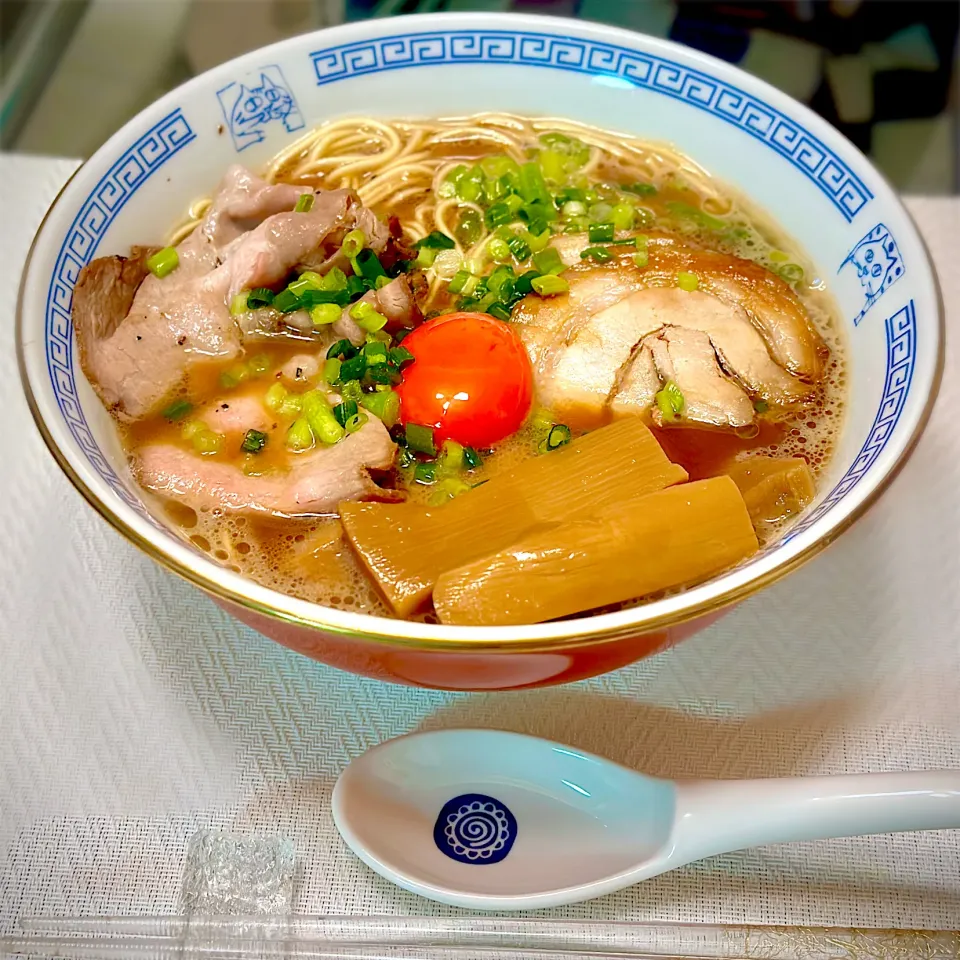 Snapdishの料理写真:頂き物のインスタント和歌山ラーメン🍜|にゃあ（芸名）さん