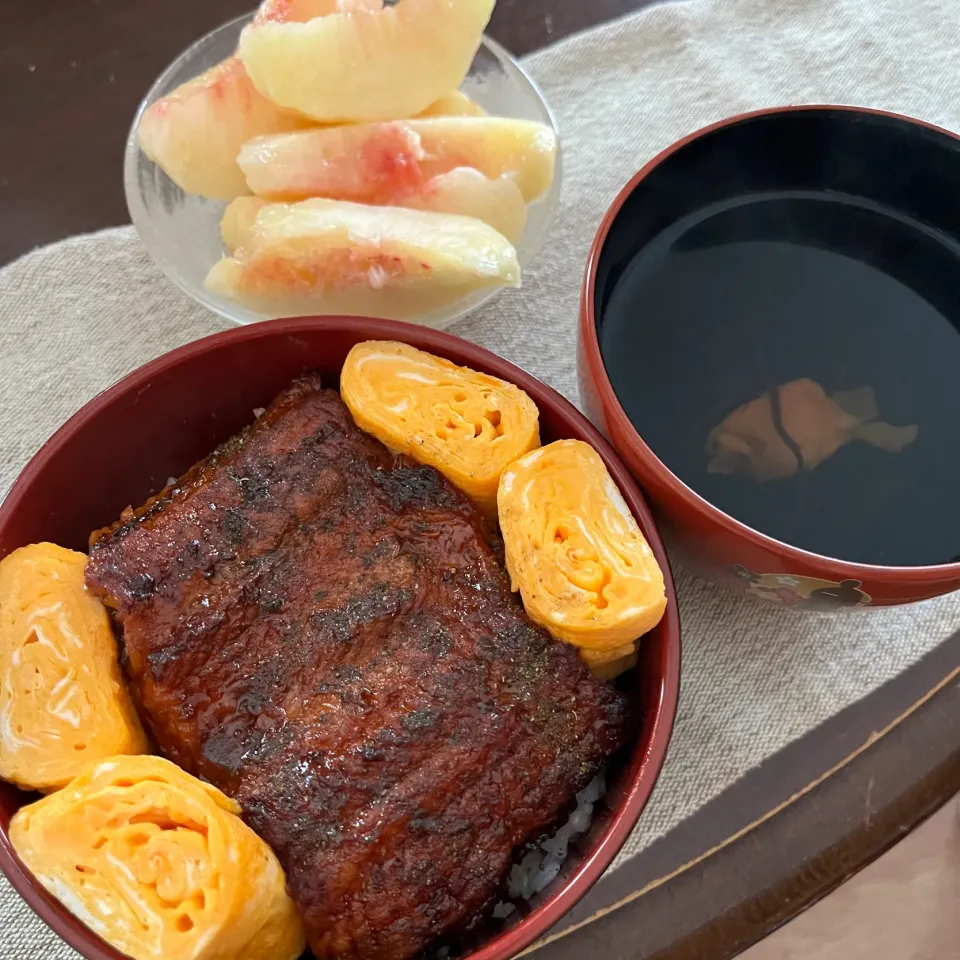 Snapdishの料理写真:うな玉丼風で土用の丑の日に前のり♪|ワイントンさん