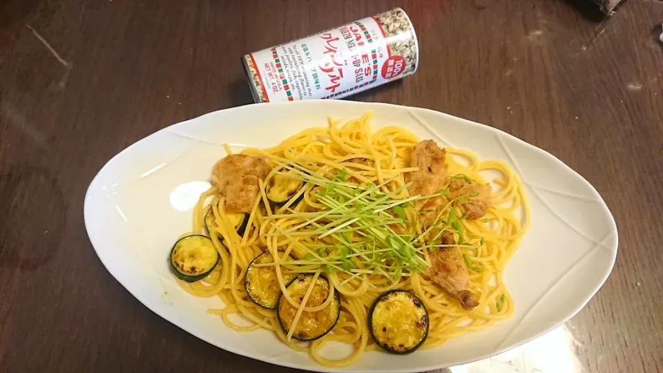 豚肉とズッキーニのパスタ|みはるさん